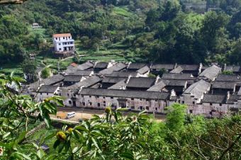 斯宅村 东白湖千柱屋在哪？东白湖千柱屋（斯宅村）景点介绍