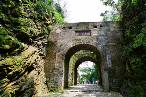 梅岭南粤雄关在哪？梅岭南粤雄关景点介绍