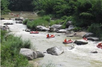 石内河漂流在哪？石内河漂流景点介绍