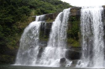 黄满磜瀑布群在哪？黄满磜瀑布群景点介绍