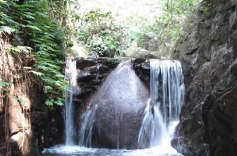 高吊水龙头瀑布风景区在哪？高吊水龙头瀑布风景区景点介绍