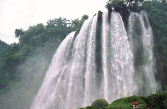 三叠岭瀑布在哪？三叠岭瀑布景点介绍