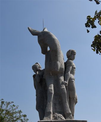 鹿回头山顶公园在哪？鹿回头山顶公园景点介绍