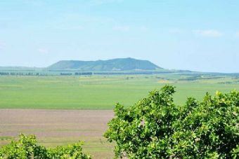 东、西焦得布山在哪?东、西焦得布山景点介绍