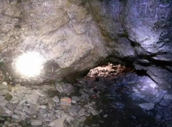 宗工布溶洞_宗十萬佛像在哪？宗工布溶洞(宗十萬佛像)景點介紹