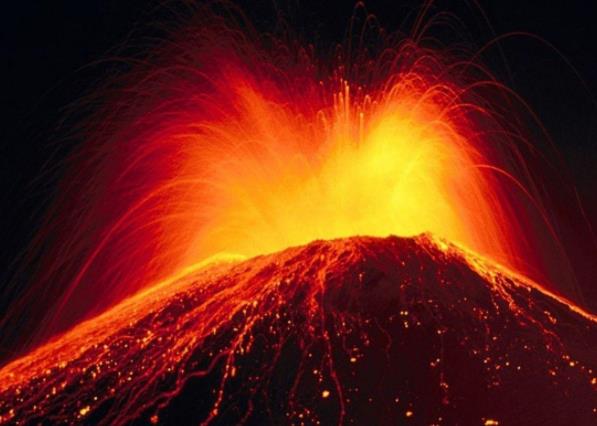 造成火山爆发的原因是什么?火山爆发后会带来哪些危害?