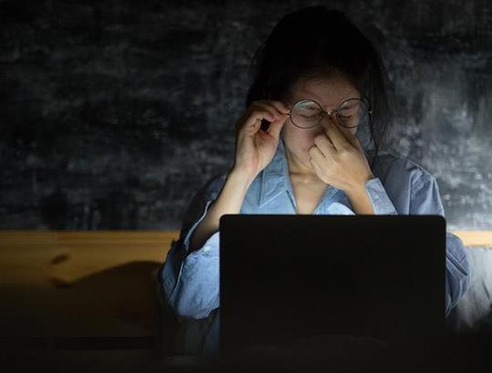 连续熬夜5年如何补救?熬夜时心脏忽然咯噔一下有危险吗