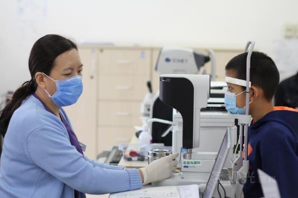 北京茗视光眼科:眼轴增长1mm孩子近视就增加300度吗?
