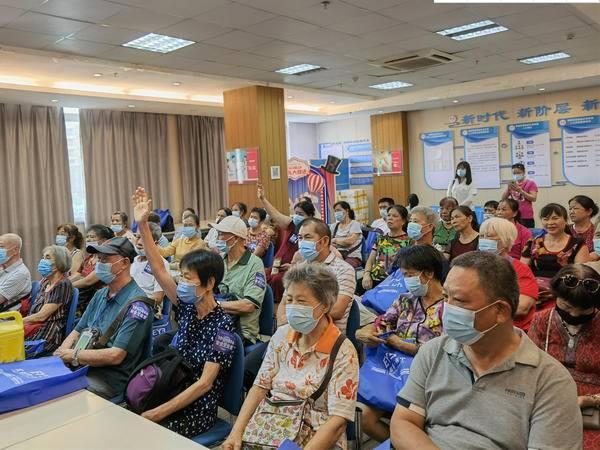 飞秒激光应用于白内障手术12年,“智能无刀”受患者关注