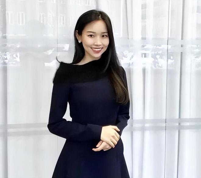 王后|公主_泰国首富孙女谢其润:28岁清纯甜美,一年赚268亿被称为医药